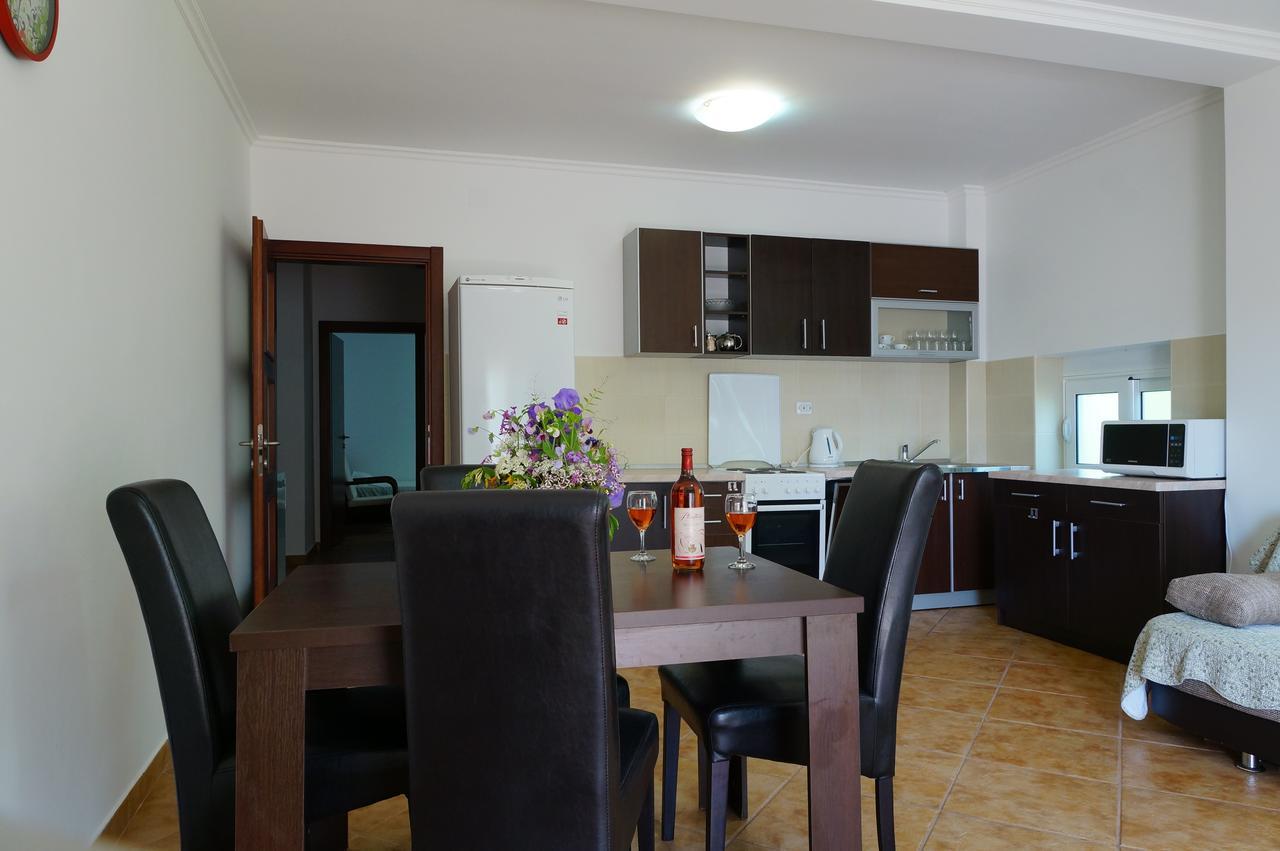 Apart Hotel Forte Roses Montenegro Ko Buljarica Petrovac Eksteriør bilde