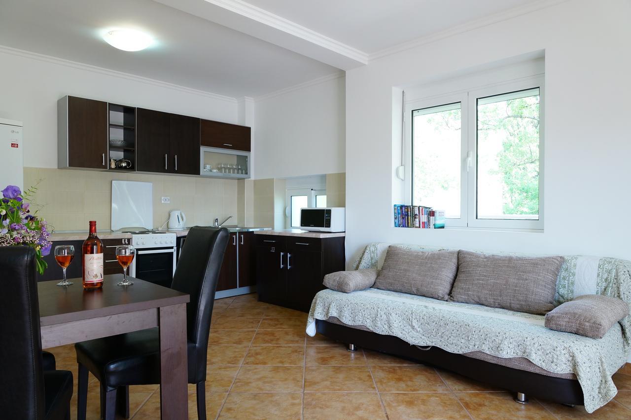Apart Hotel Forte Roses Montenegro Ko Buljarica Petrovac Eksteriør bilde