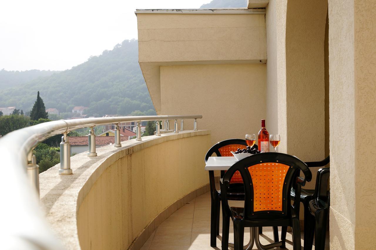 Apart Hotel Forte Roses Montenegro Ko Buljarica Petrovac Eksteriør bilde